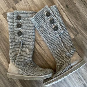 Ugg women’s classic cardy boots